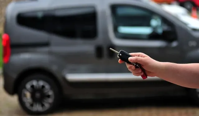 Emekliye ÖTV'siz araç iddiası... Gerçek ne, yasa çıktı mı?