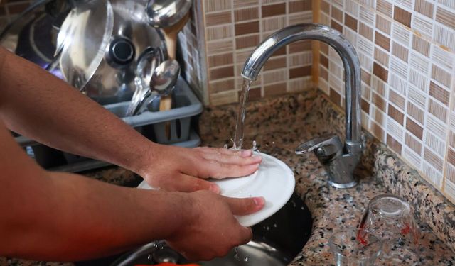 Büyükşehir'in öğrencilere 'Can Suyu' desteği sürüyor