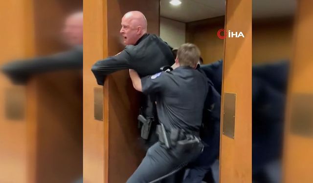 ABD Senatosu'nda eski askerden "Kimse İsrail için savaşmak istemiyor" protestosu