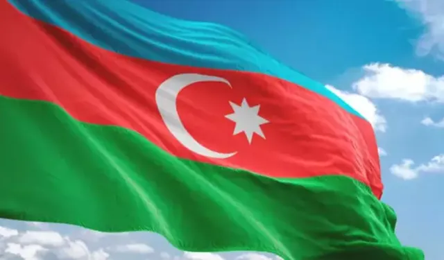 Azerbaycan, İran'daki diplomatlarını geri çekti