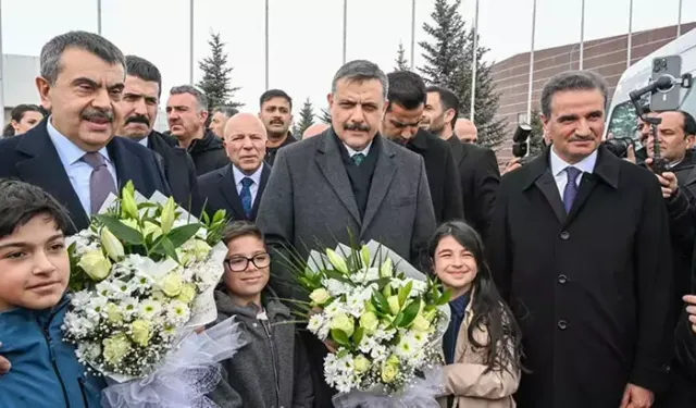 Bakan Tekin'den CHP'ye 'Tosun Paşa' filmi benzetmesi