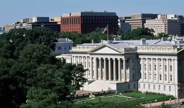 ABD'den İran petrolünün satışına geçici izin