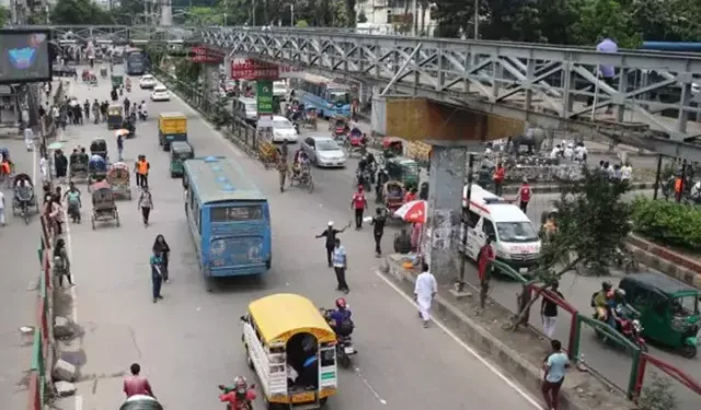Bangladeş'te feci kaza: 12 ölü, 26 yaralı