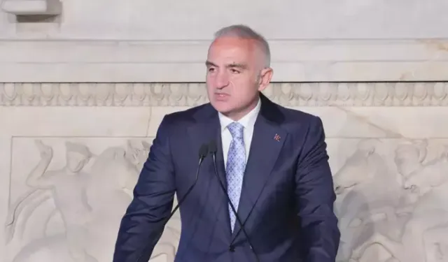 Bakan Ersoy: Yapay zeka destekli 'TraceArt' sistemiyle kültür varlıklarını küresel ölçekte izliyoruz