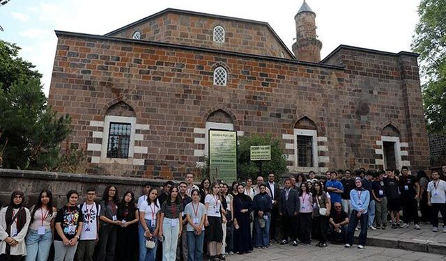 Antalya’dan Ahlat’a gönül köprüsü