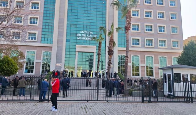 Antalya Büyükşehir Belediyesi'ne yönelik davada tutuksuz sanıkların savunmaları alındı