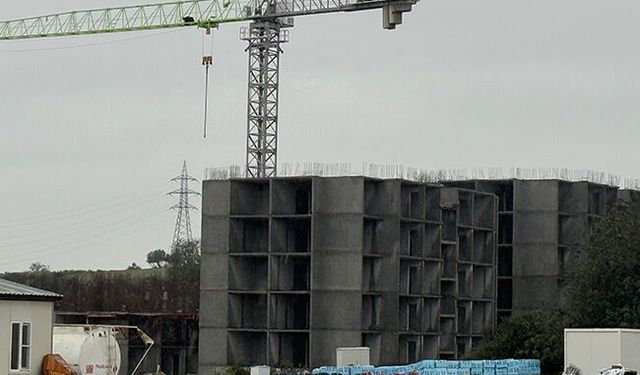 Mersin Tarsus'ta TOKİ konutları yükseliyor