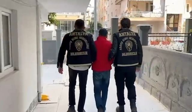 Sahte polisler kıskıvrak yakalandı