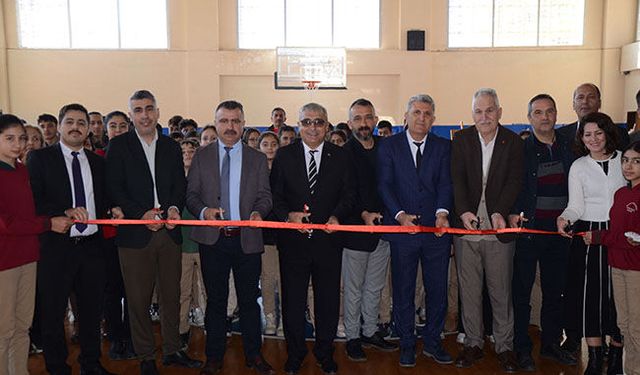 Serik'te ebru-hat ve naht sanatı sergisi