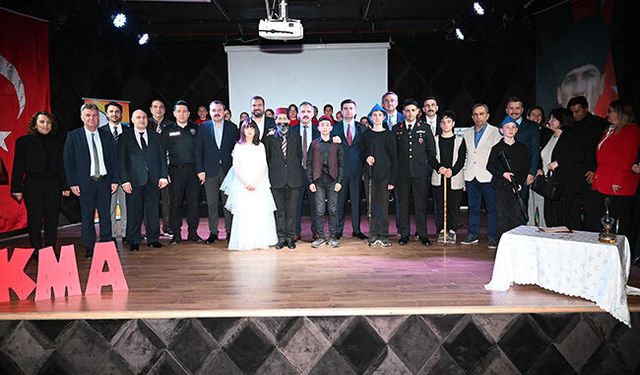 Kemer'de İstiklal Marşı töreni