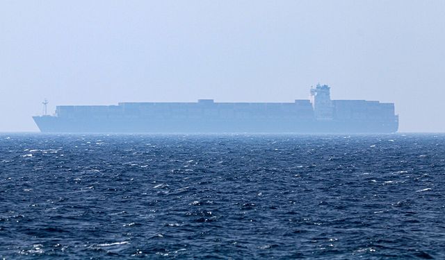 İran'dan ABD ve İsrail'e Hürmüz resti!