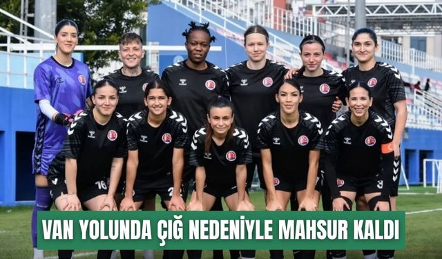 1207 Antalyaspor kafilesi Van yolunda çığ nedeniyle mahsur kaldı