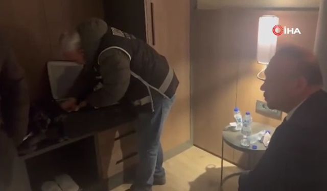 Uşak Belediyesi’ne operasyon: Belediye başkanı ile birlikte 11 kişi gözaltında