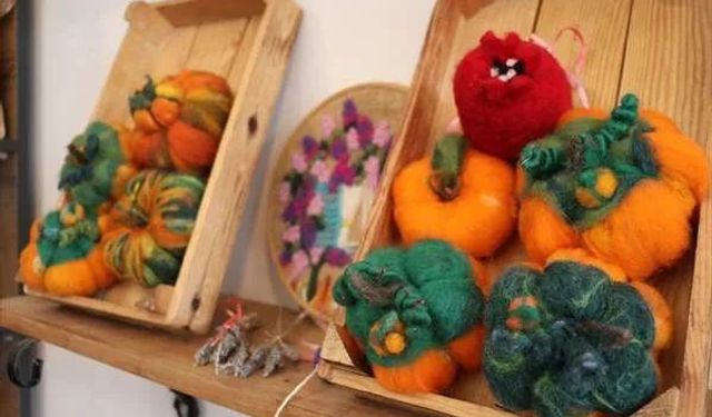 Keçe geleneği kadınların elinde yeniden hayat buluyor