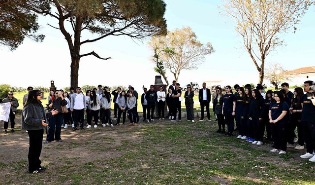 Lara Sahili'nde öğrencilerden bilimsel temizlik