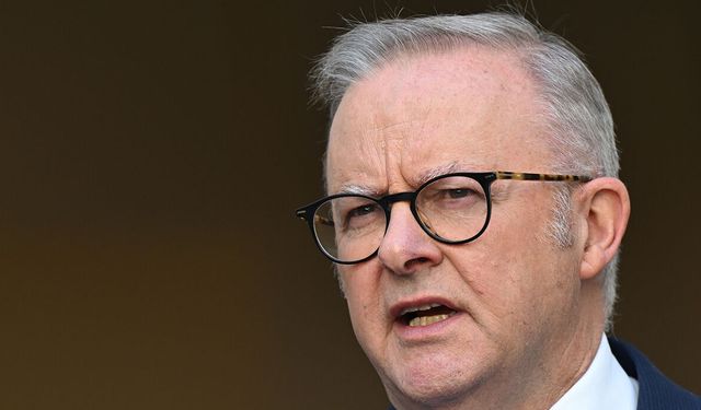 Avustralya Başbakanı: "İhtiyacınızdan fazla yakıt almayın, işe gidip gelirken toplu taşıma kullanın"