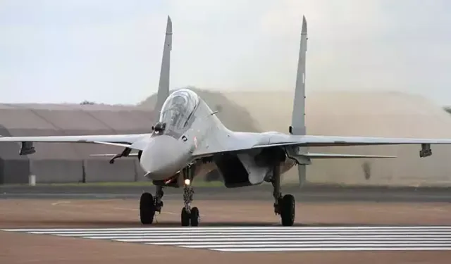 Rus savaş uçağı Kırım’da düştü