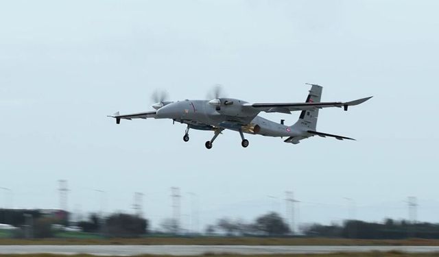 Bayraktar AKINCI TİHA, Kanatlı Güdüm Kiti 82 ile atış gerçekleştirdi