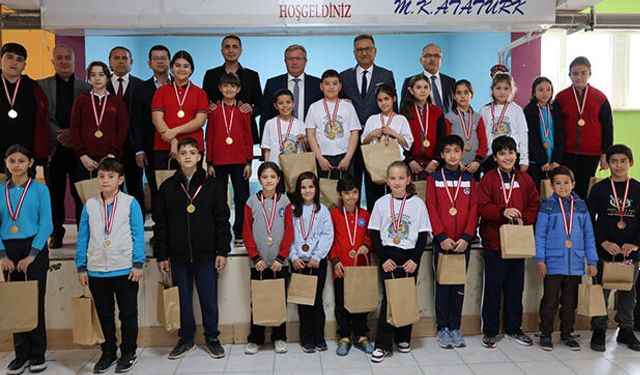 Korkuteli'nde Akıl ve Zeka Oyunları Turnuvası tamamlandı