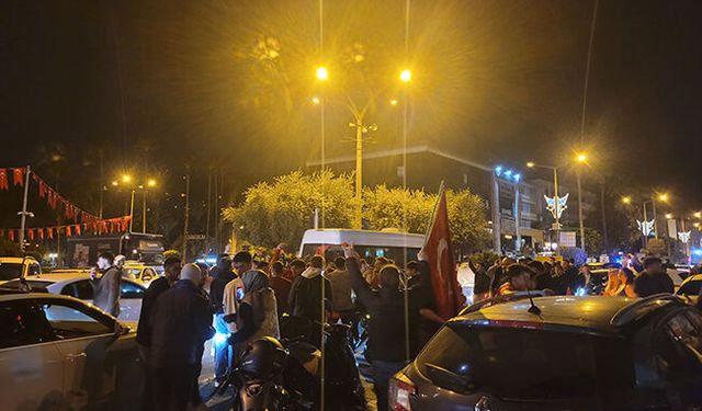 Alanya'da Dünya Kupası'na katılma coşkuyla kutlandı