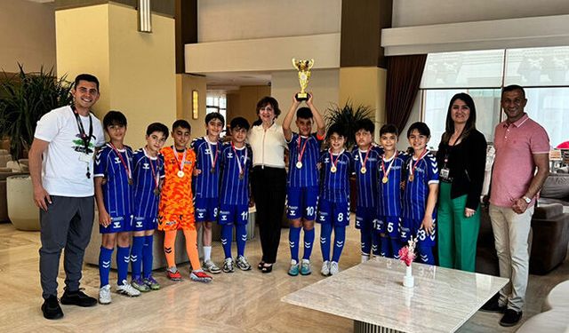 Nesibe Aydın Okulu Antalya şampiyonu oldu