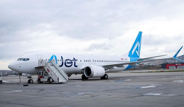 Uçakta "canlı bomba" şakası yapan yolcuya hapis cezası