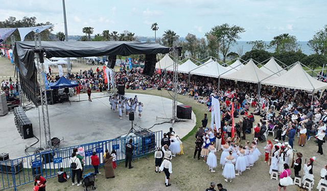 Beach Park'ta Çocuk Bayramı Galası