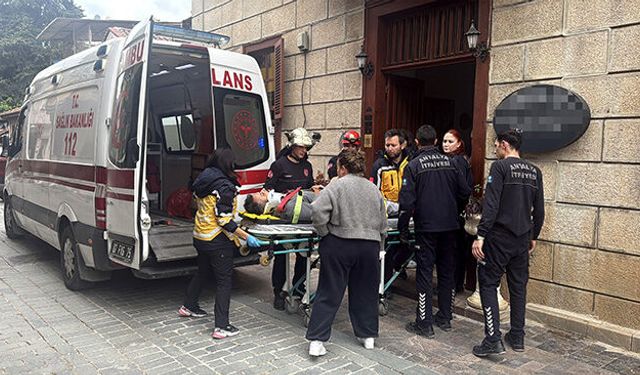 Depoya inmeye çalışırken 3 metre yükseklikten düştü