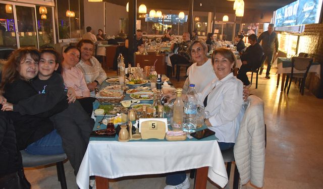 07 Restaurant’ta dostlar gecesi