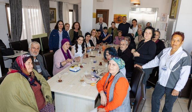 Huzurevinde keyifli bir gün