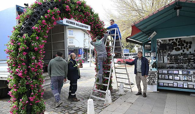 Kemer'de yaza hazırlık