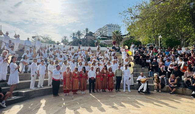 Alevi kültürü sahneye taşındı