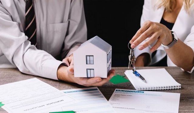 ANTALYA VAKIFLAR BÖLGE MÜDÜRLÜĞÜNDEN KİRALIK GAYRİMENKULLER