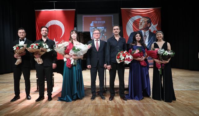 Türk Devletleri Piyanistleri Konseri'nde piyano resitali
