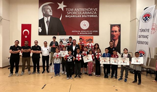ANTGİAD 2. Ödüllü Satranç Turnuvası büyük heyecana sahne oldu