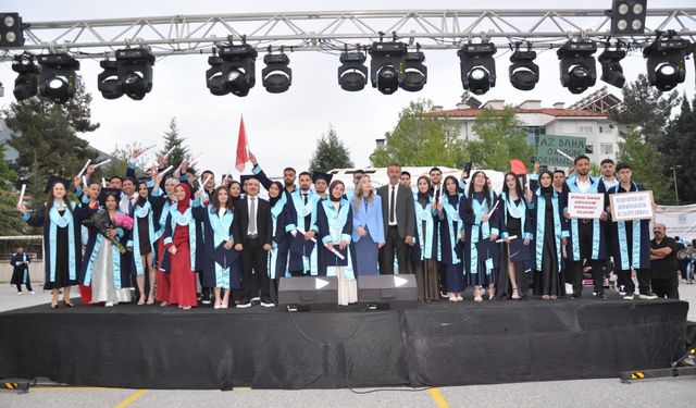 ALKÜ'de mezuniyet heyecanı başladı