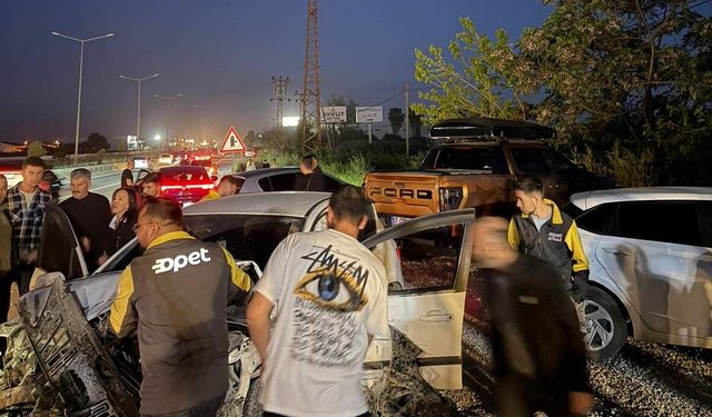 Park halindeki araçları hurdaya çevirdi!