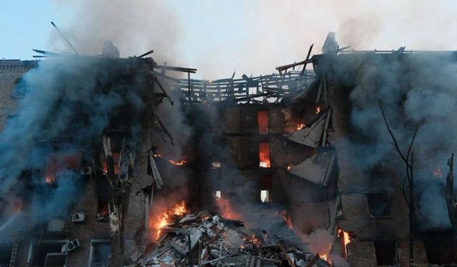 Rusya, Ukrayna’ya balistik füze ve İHA ile saldırdı: 4 ölü, 69 yaralı