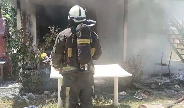 Manavgat'ta tarla evinde yangın