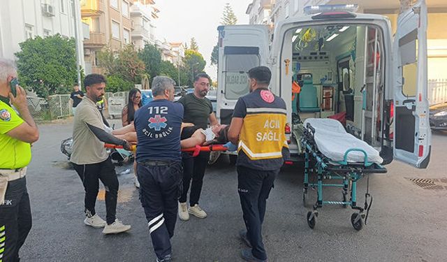 Manavgat'ta motosiklet ile otomobil çarpıştı: 1 yaralı