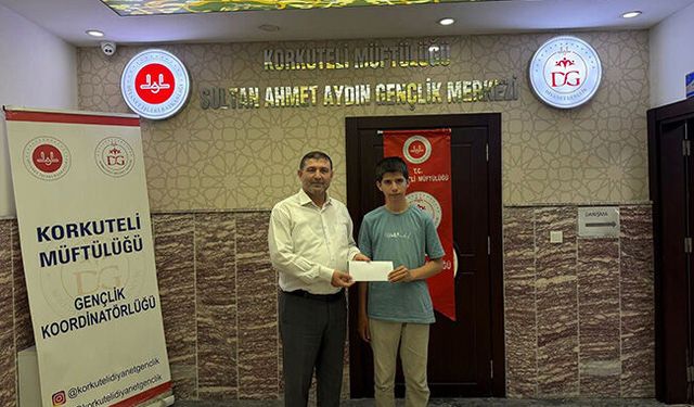 Korkutelili öğrenci umre ödülünü kazandı