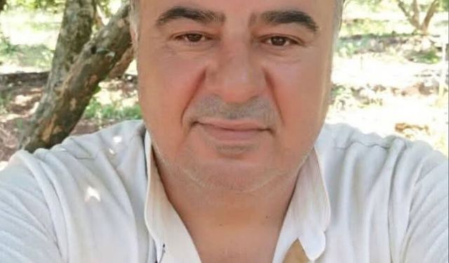 Araçlar kafa kafaya çarpıştı: 1 ölü 2 yaralı