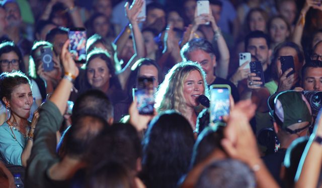 Grammy Ödüllü Joss Stone Akra Caz Festivali'ne damgasını vurdu