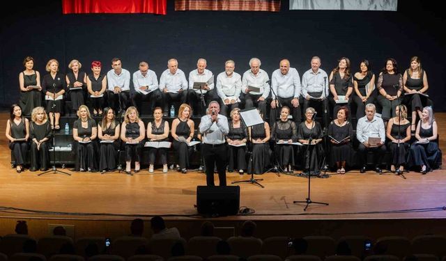 Manavgat Belediyesi TSM Korosu'ndan yaz konseri