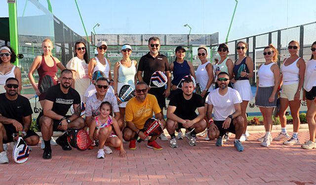 Padel turnuvası tamamlandı