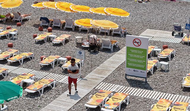 Antalya’da ‘dumansız plaj’ uygulaması hayata geçti