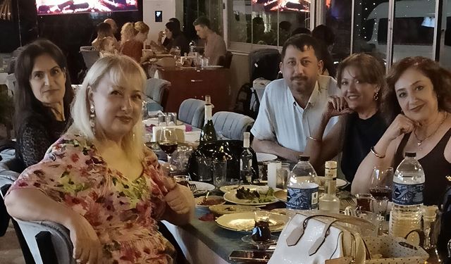 Rota müdürüne dostlarından sürpriz kutlama
