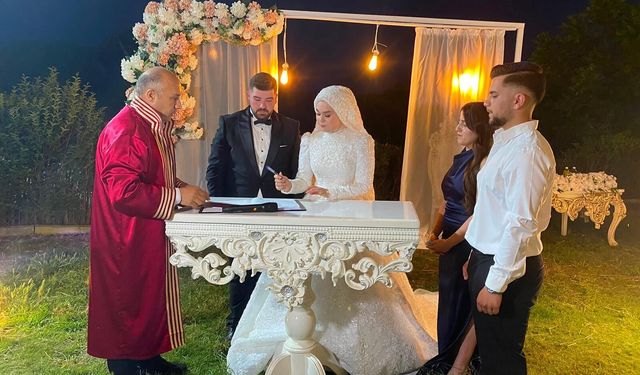 Fatmanur ve Ahmet’e görkemli düğün töreni