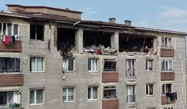 Apartman dairesinde patlama! Hasar sabah ortaya çıktı