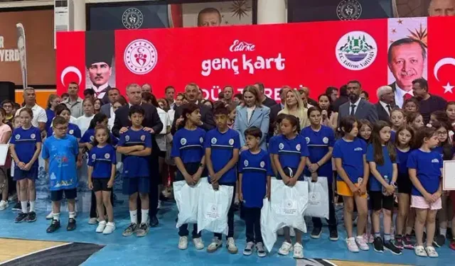 Bakan Bak: Çocuklarımızı sporla buluşturacağız
